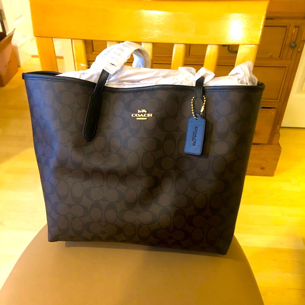 Coach Tote. New never used. Dark Brown/Black